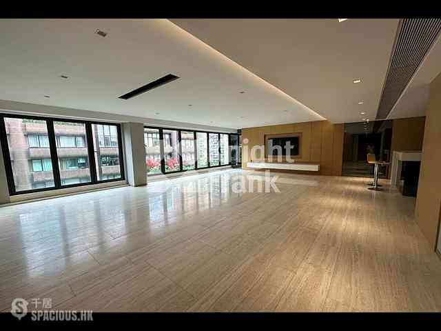 Happy Valley - The Hampton 01