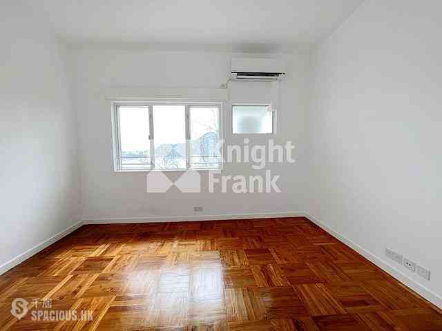 Chung Hom Kok - 30, Cape Road 03