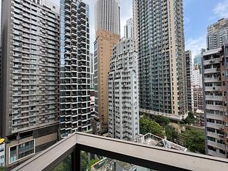 Wan Chai - The Avenue Phase 1 Block 5 02