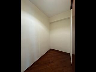 Wan Chai - The Avenue Phase 1 Block 5 04