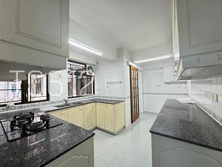 Mid Levels Central - Right Mansion 12
