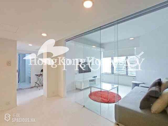 Wan Chai - Convention Plaza Apartments 01