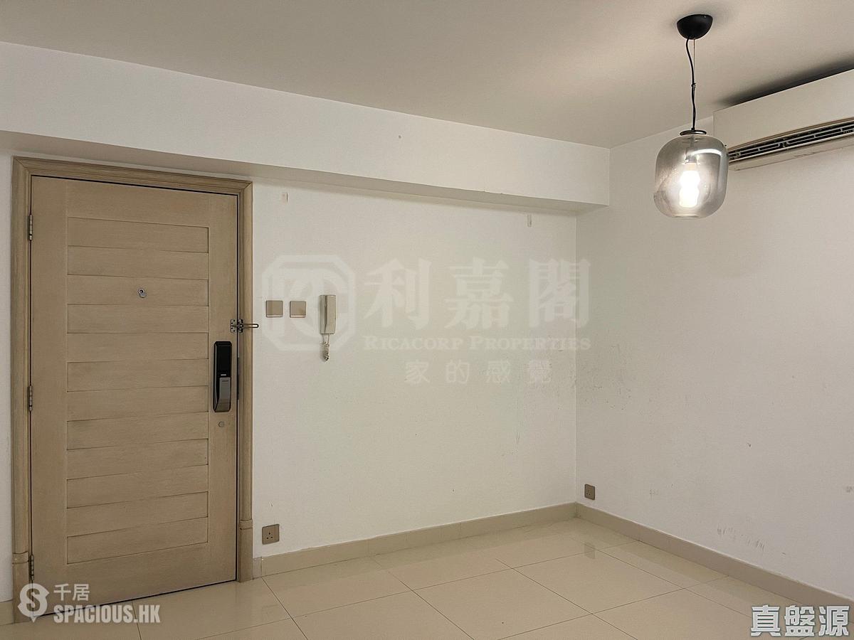 Tai Koo Shing - Tai Koo Shing 01