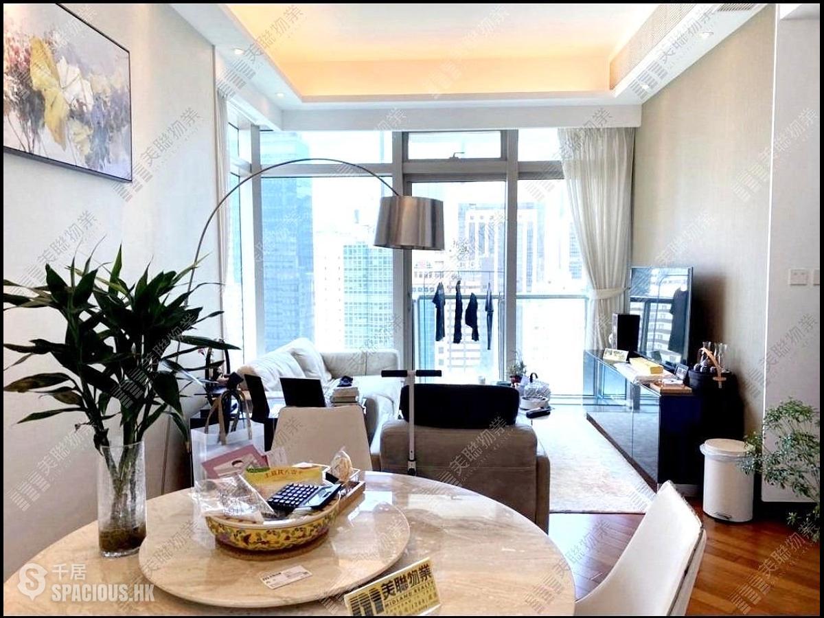 Wan Chai - The Avenue 01