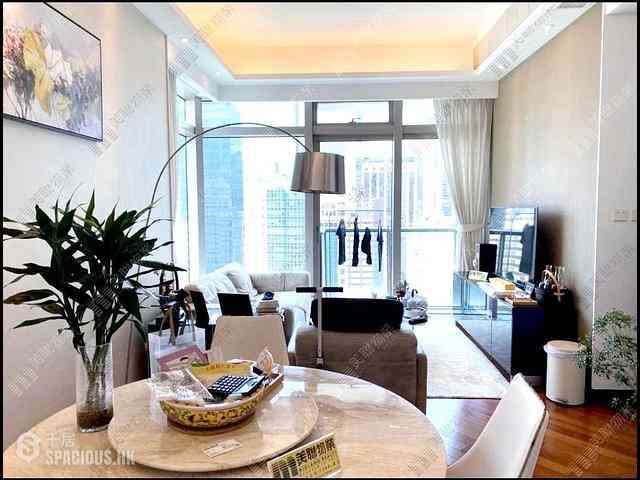 Wan Chai - The Avenue 01