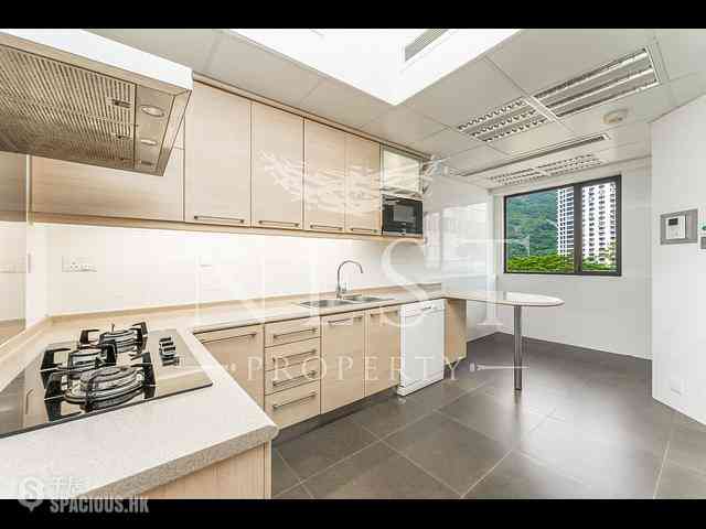 Repulse Bay - 9-10, Headland Road 04