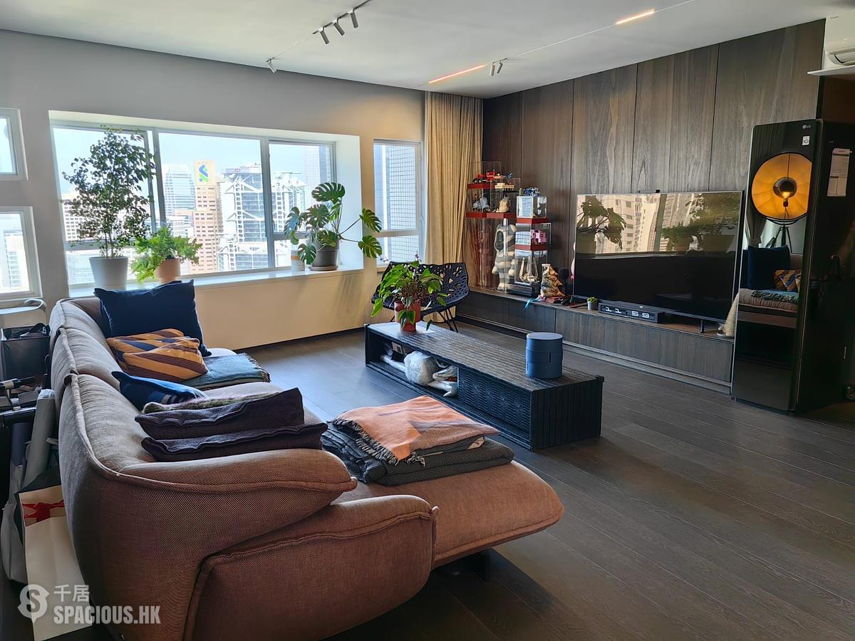 Mid Levels Central - Birchwood Place 01