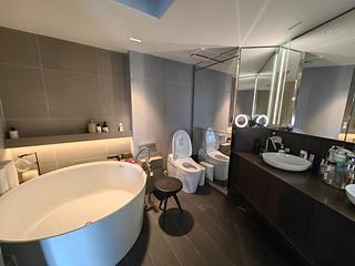 Mid Levels Central - Birchwood Place 03