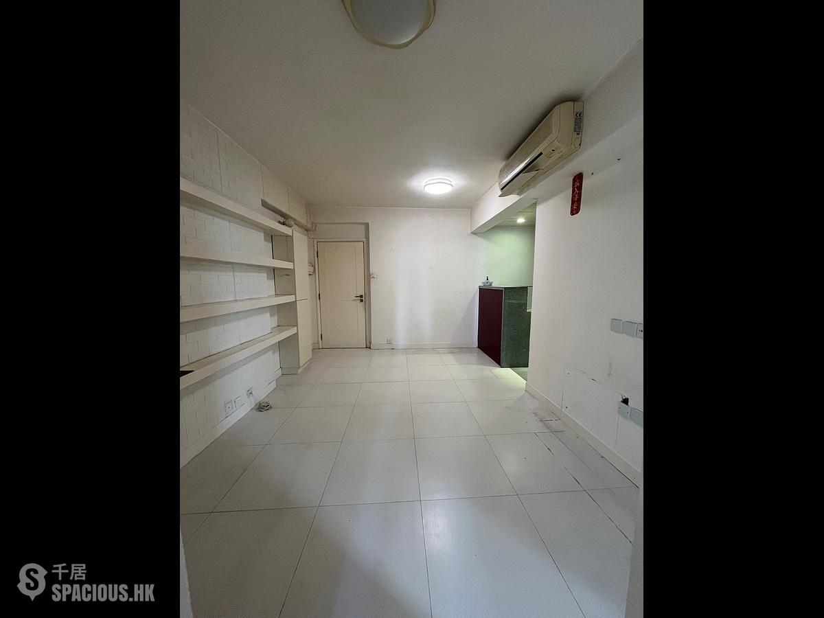 Kennedy Town - Luen Wai Apartment 01
