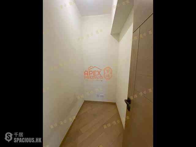 Ngau Tau Kok - Grand Central Phase 2 Block 3 15