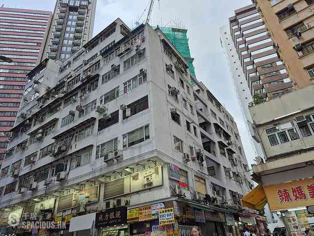 Wan Chai - Cheong Chun Building 07