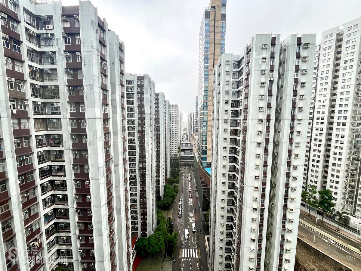 Tai Koo Shing - Tai Koo Shing Kam Din Terrace Han Kung Mansion 01