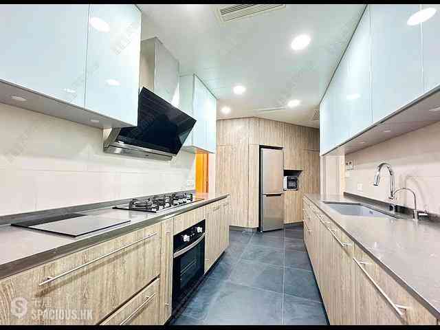 Mid Levels Central - Regence Royale Tower 1 09