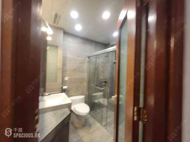 Mid Levels Central - Regence Royale Tower 1 12