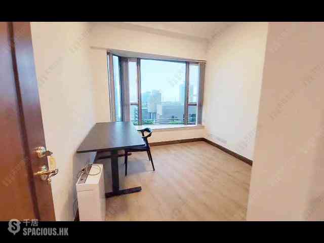 Mid Levels Central - Regence Royale Tower 1 07