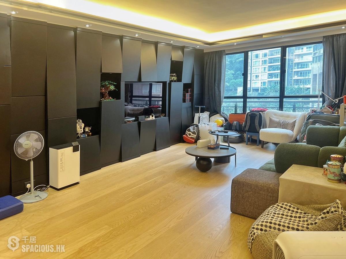 Mid Levels Central - Clovelly Court Block 2 01