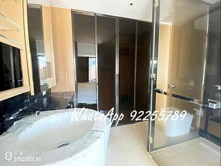 Mid Levels Central - Gramercy 04