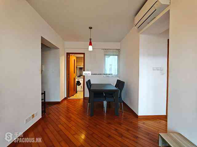 Wan Chai - The Zenith 01