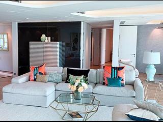 Repulse Bay - The Lily 03