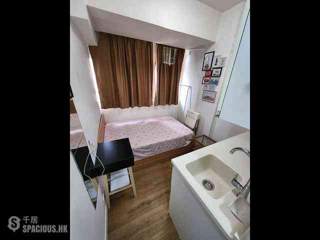 Sai Ying Pun - 114-116, First Street 02