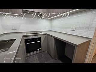 Mid Levels Central - Hillsborough Court Block 1 11