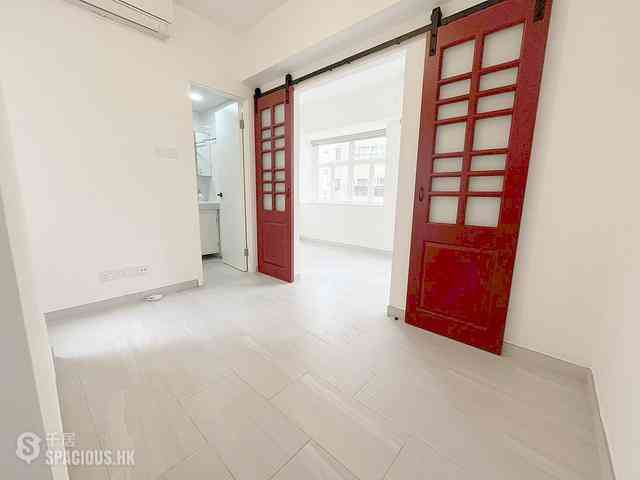 Sheung Wan - Hang Cheong Tai Building 01