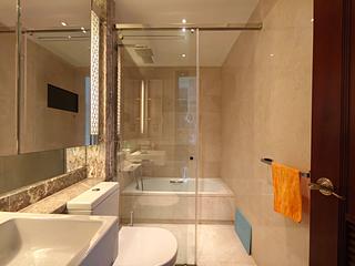 Wan Chai - The Avenue 10
