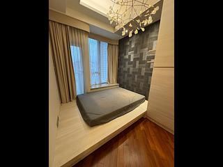 Wan Chai - The Avenue Phase 2 Block 3 03