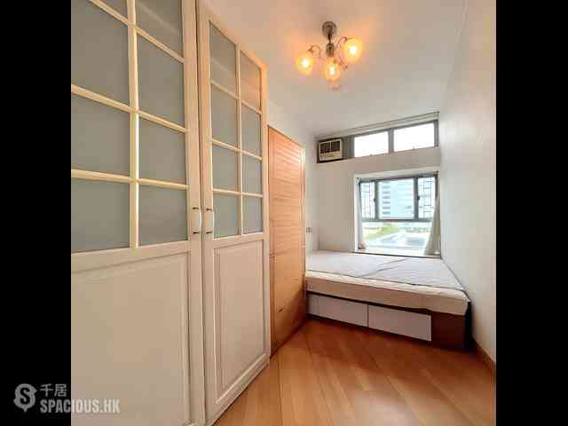 Tung Chung - Tung Chung Crescent 10
