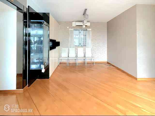 Tung Chung - Tung Chung Crescent 06