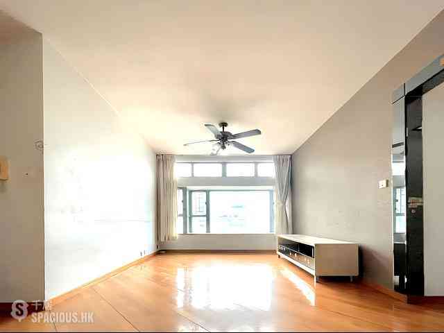 Tung Chung - Tung Chung Crescent 02