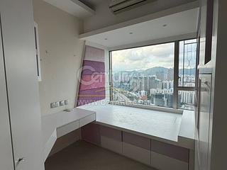 West Kowloon - Sorrento Phase 2 Block 2 03