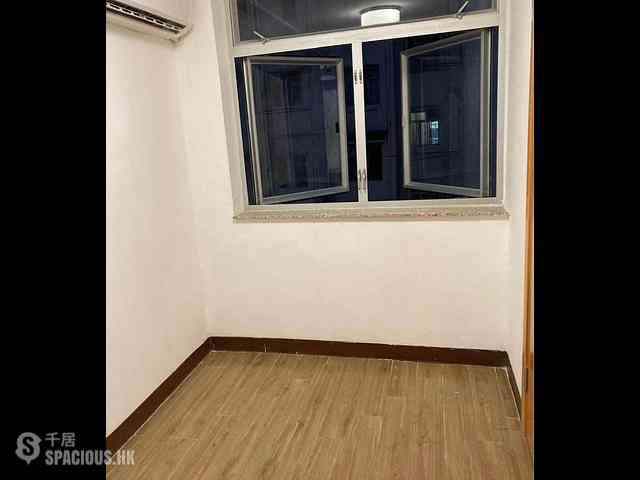 Mong Kok - 929, Canton Road 02