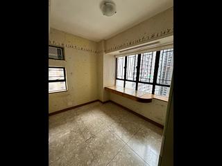Mid Levels Central - Robinson Heights Block 3 07
