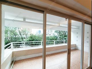 Mid Levels Central - Pine Court 02