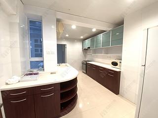 Mid Levels Central - Pine Court 07
