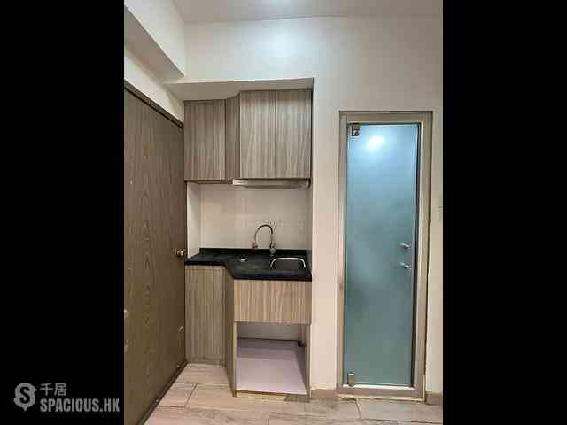Tsim Sha Tsui - Long Kee Mansion 01