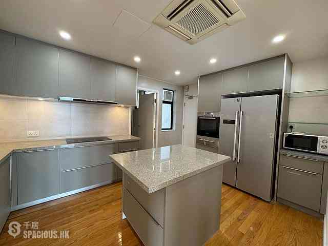 Repulse Bay - Ridge Court Block A-B 03