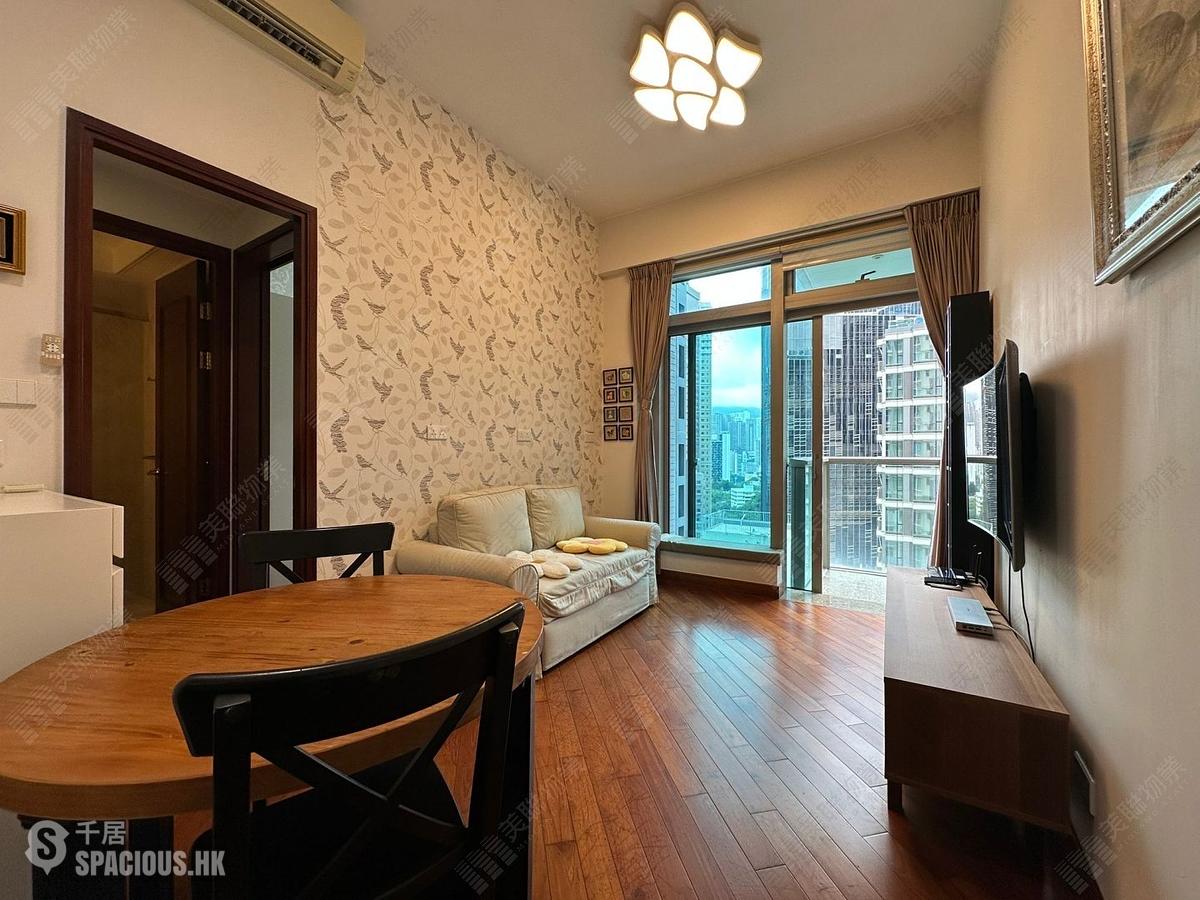 Wan Chai - The Avenue 01