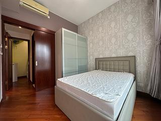 Wan Chai - The Avenue 15