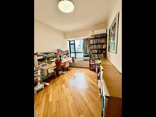 Mid Levels Central - The Grand Panorama Block 4 03