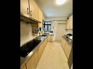 Mid Levels Central - The Grand Panorama Block 4 04