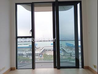 Shek Tong Tsui - Upton 02