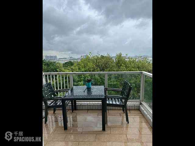 Tung Chung - Coastal Skyline Phase 4 Le Bleu Deux Block 1 04