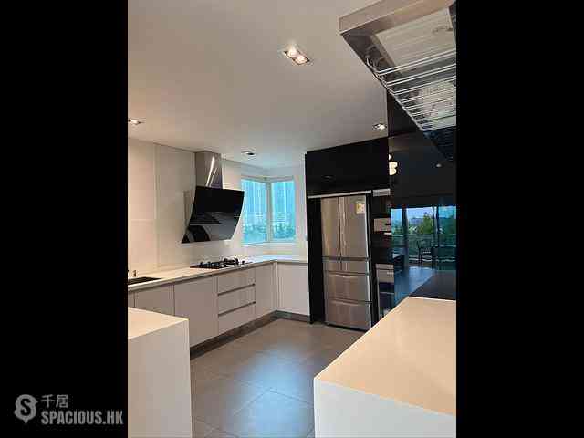 Tung Chung - Coastal Skyline Phase 4 Le Bleu Deux Block 1 09