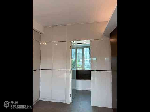 Tung Chung - Coastal Skyline Phase 4 Le Bleu Deux Block 1 15