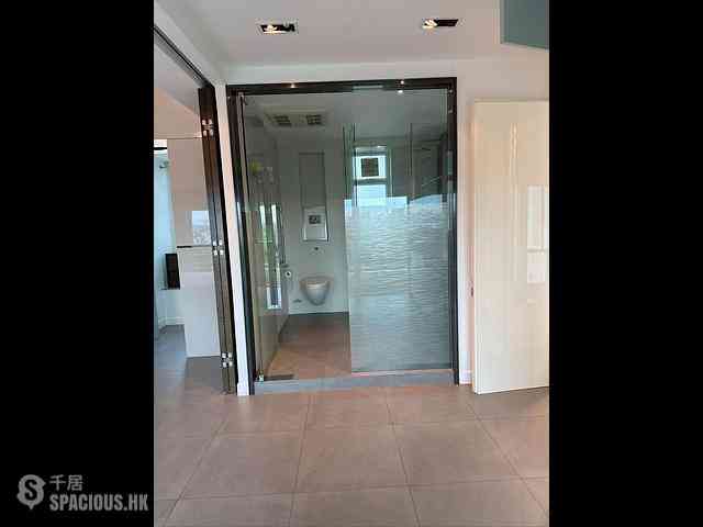 Tung Chung - Coastal Skyline Phase 4 Le Bleu Deux Block 1 16