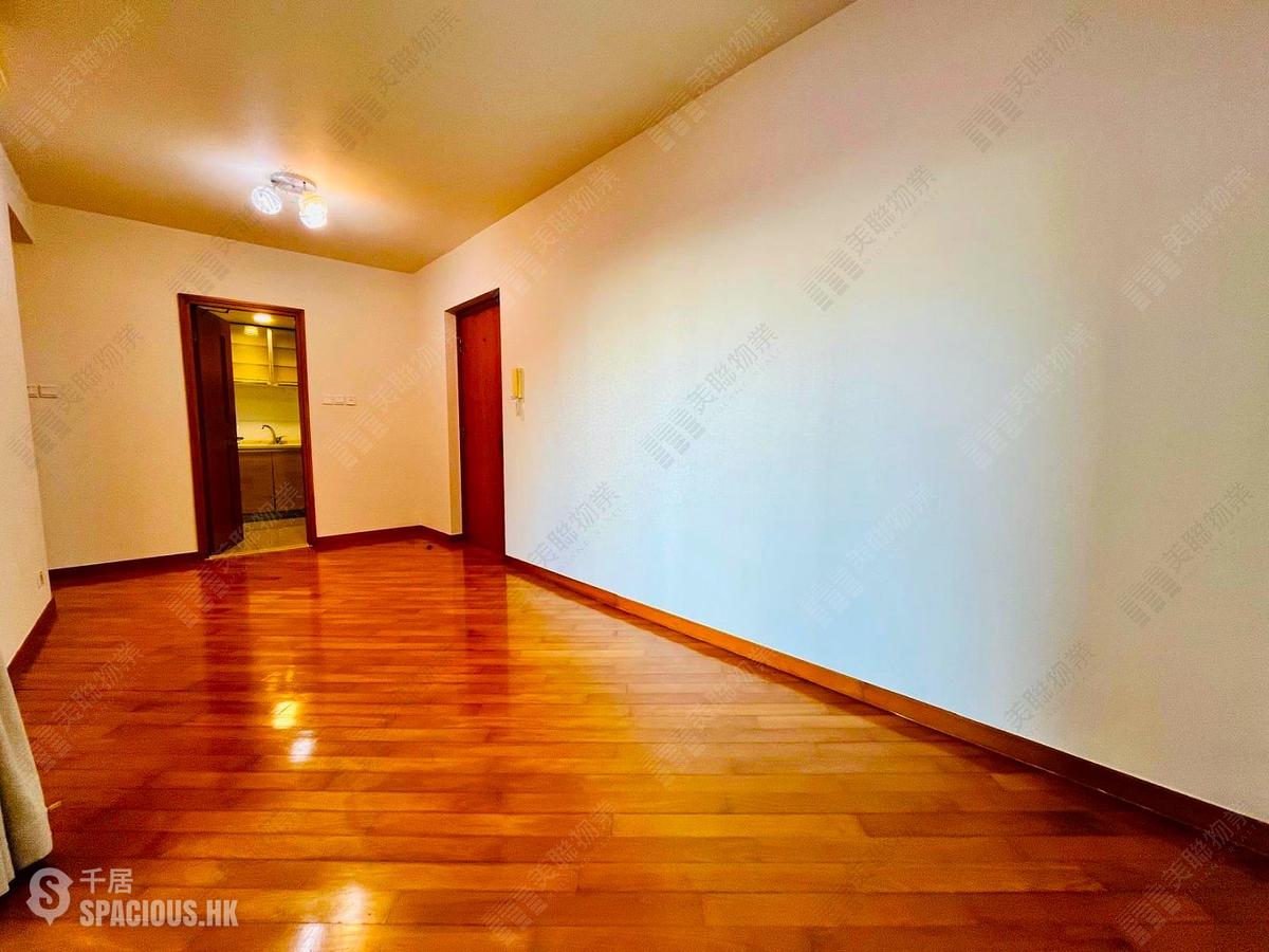 Wan Chai - The Zenith Phase 1 Block 2 01