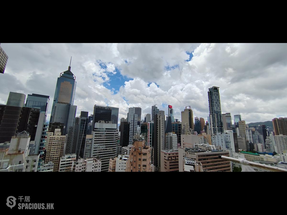 Wan Chai - The Zenith 01