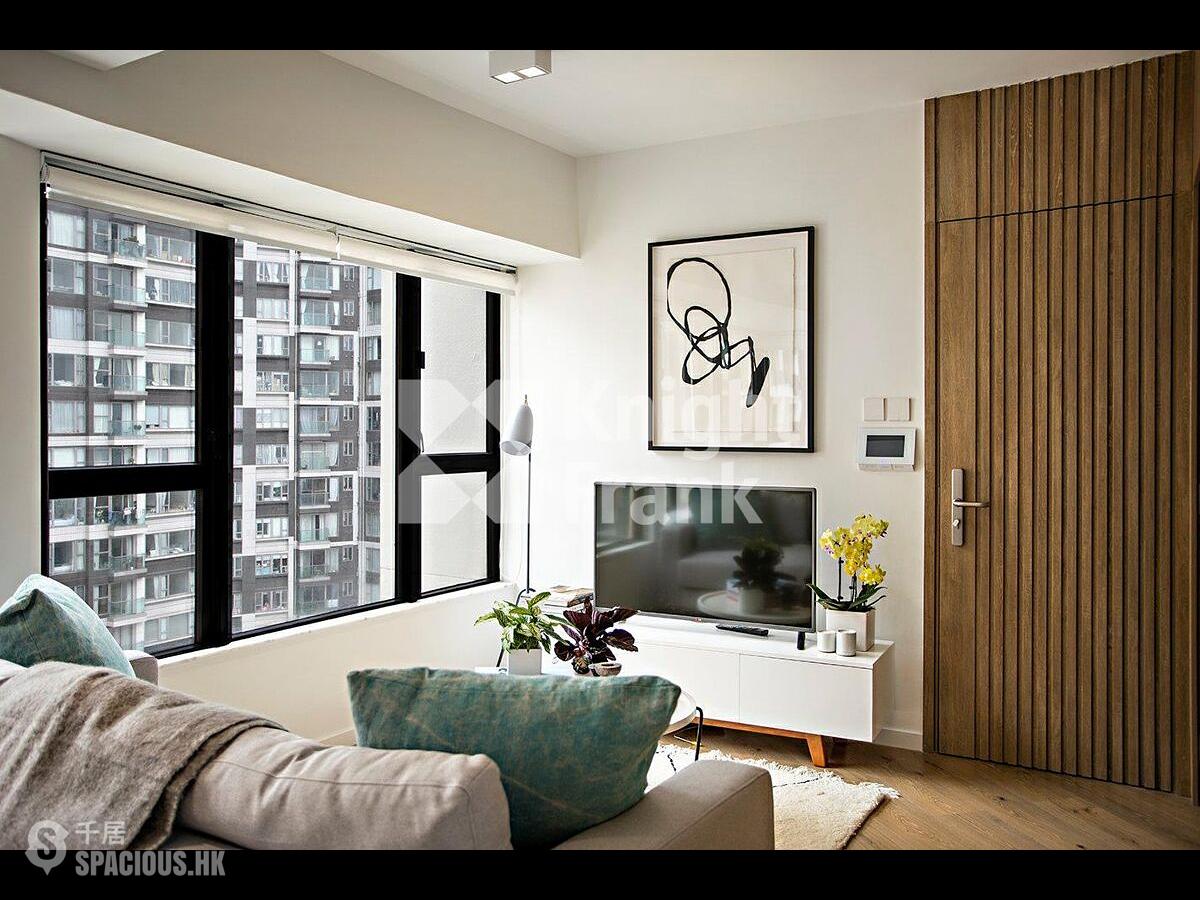 Sai Ying Pun - 111, High Street 01
